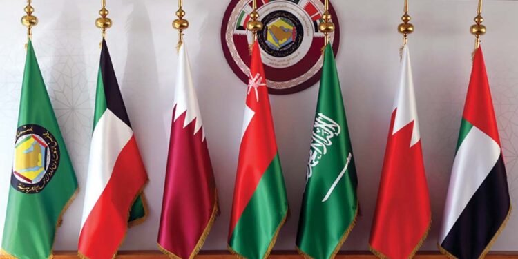 كيف توحّد إيران مجلس التعاون الخليجي وتفرّقه في آن واحد؟