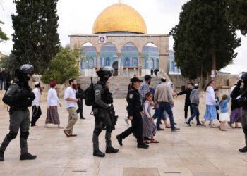 تصعيد خطير في الأقصى.. تحذيرات من مخطط لفرض واقع جديد بالقوة