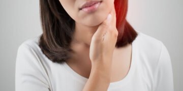اضطرابات الغدة الدرقية.. دليل طبي شامل للأعراض وأحدث خيارات العلاج