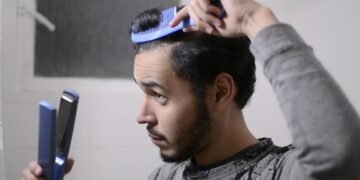 قبل الصلع.. خطة إنقاذ سريعة للشعر الخفيف عند الرجال