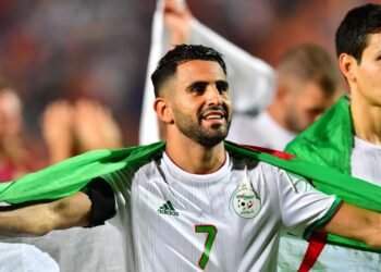 في ليلة مونديالية.. منتخب الجزائر يطير إلى دور الـ32