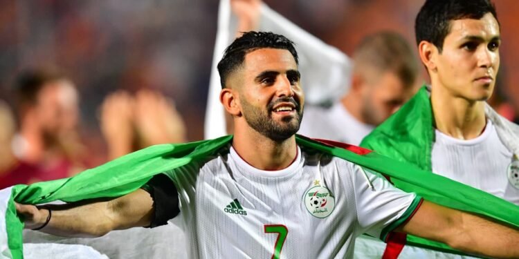 في ليلة مونديالية.. منتخب الجزائر يطير إلى دور الـ32
