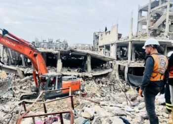 رفات تنتظر الإنقاذ.. مأساة آلاف المفقودين في غزة