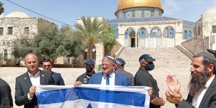 تصعيد إسرائيلي جديد في الأقصى وسط تحذيرات من فرض واقع تهويدي