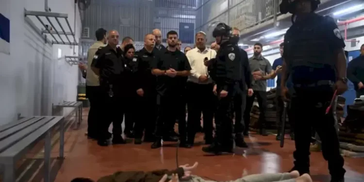 شهادات حقوقية توثق تصاعد جرائم الإخفاء القسري في سجون الاحتلال