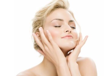 مستحضرات التجميل الطبيعية.. فوائد زبدة الكاكاو للبشرة