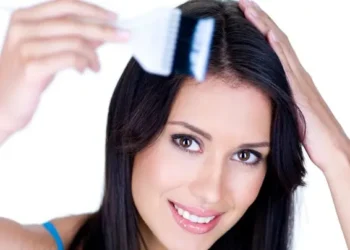 سر الصالونات المحترفة.. صبغات سحرية تلون الشعر وتغذيه