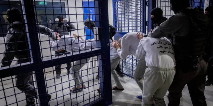 إسرائيل في القائمة السوداء.. تقرير أممي يفضح جرائم الاحتلال بحق الفلسطينيين