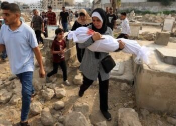 تقرير بريطاني يفضح جرائم الاحتلال الإسرائيلي ضد أطفال غزة