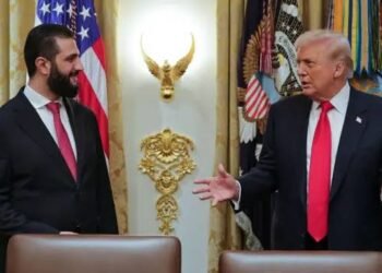 الشرع يبدد مخاوف التدخل العسكري في لبنان: نراهن على الاقتصاد لا السلاح