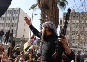 تفكيك خلايا داعش في سوريا يعزز القبضة الأمنية الحكومية
