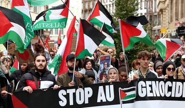 تضييق غير مسبوق.. شهادات توثق قمع الأصوات المؤيد لفلسطين في فرنسا