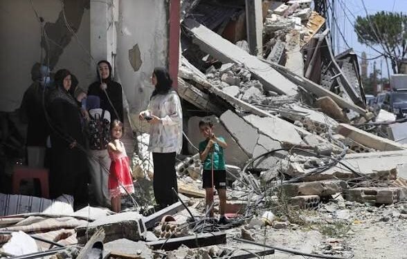 لبنان يواجه أخطر تصعيد عسكري وسط جهود لوقف النار