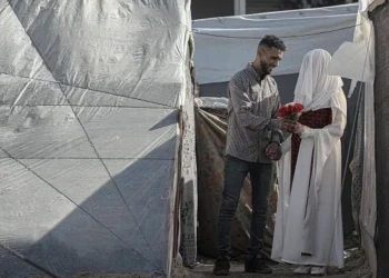 زواج في الخيام.. كيف أثرت أزمة السكن على مستقبل الأسر الفلسطينية؟