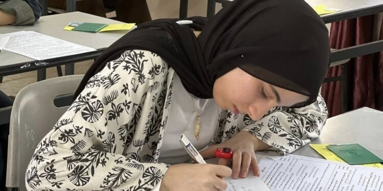 التوجيهي الفلسطيني… عندما يصبح الامتحان مرآة لأزمة التعليم