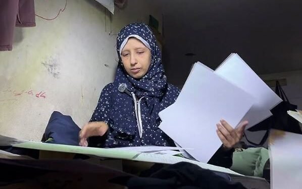 في سرداب بلا ضوء.. قصة خلود ضحة سرطان الاحتلال في خان يونس