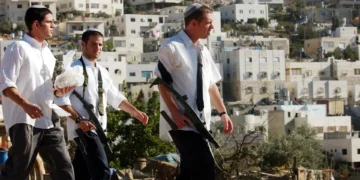 عنف المستوطنين يدفع الفلسطينيين إلى النزوح في الضفة الغربية