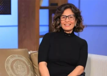 القضاء المصري يُدين وزيرة الثقافة ويأمر بإعدام كتابها