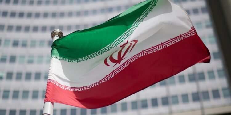 كيف ترهق دبلوماسية طهران أعصاب واشنطن على طاولة التفاوض؟
