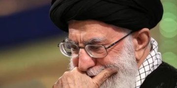 كيف بدأت جنازة المرشد الأعلى الإيراني الراحل علي خامنئي؟